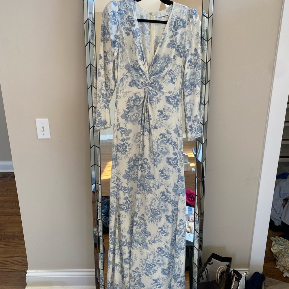 Reformation Size 8 Maxi dress